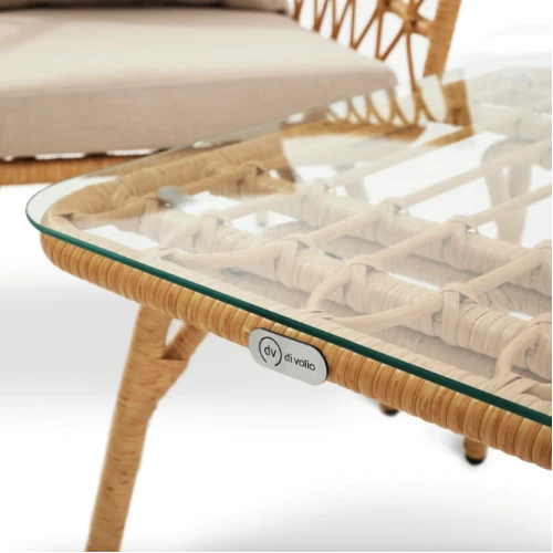 Просторный журнальный столик: