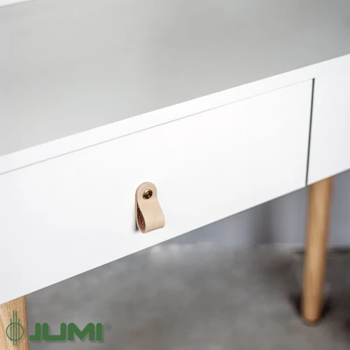 Вместительные ящики и полки: Вместительные ящики и полки: