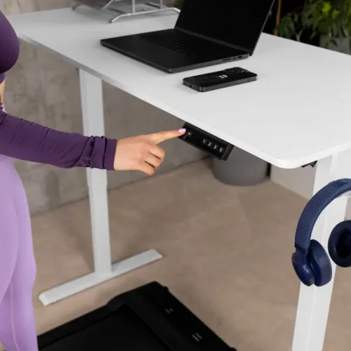 Панель управління і двигун