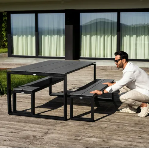 Две садовые скамейки для еще большего комфорта